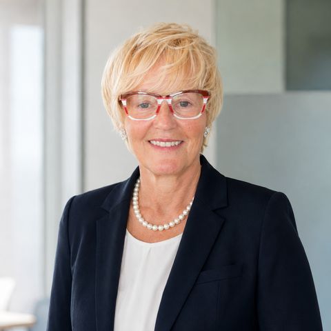 Elke Etzel – Restrukturierung, Post-Merger & Führungs-Coaching bei Crowd Solution